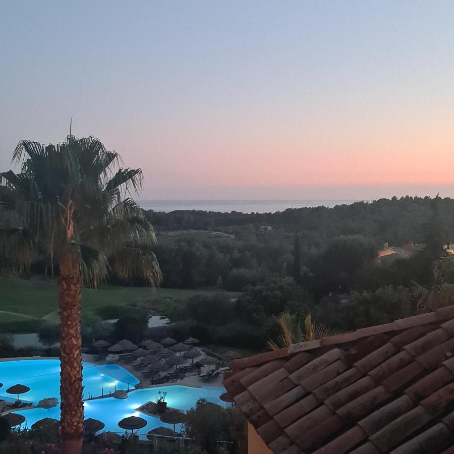Superbe Villa-Domaine Avec Golf Piscine Et Tennis Saint-Cyr-sur-Mer Exterior photo