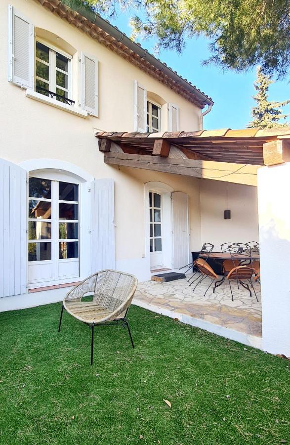 Superbe Villa-Domaine Avec Golf Piscine Et Tennis Saint-Cyr-sur-Mer Exterior photo